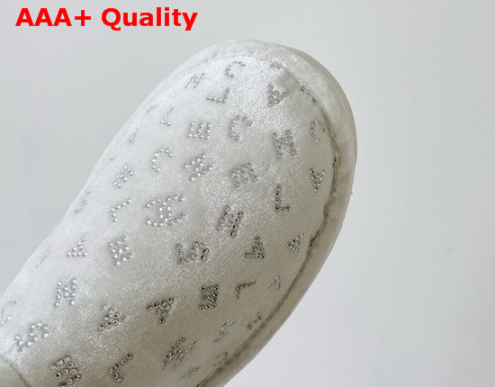 Chanel Velvet Snow Boots in White Decorated with Crystas Replica