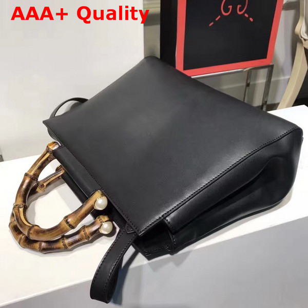 Gucci Nymphea Leather Top Handle Bag in Black Leather Replica