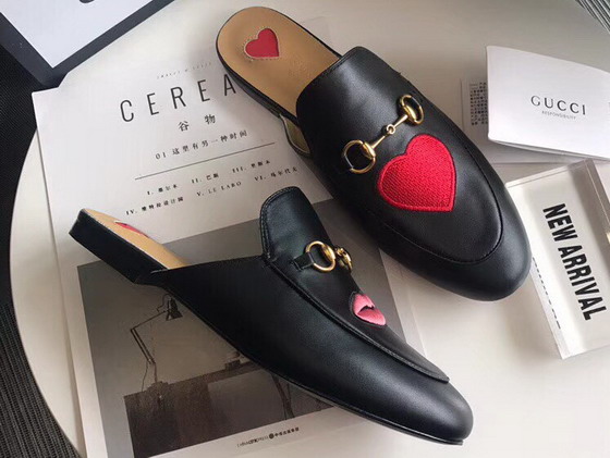 Gucci Princetown Leather Slipper in Black Leather with Embroidered Appliques