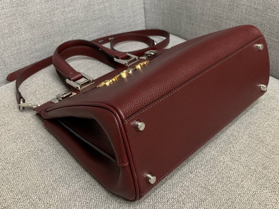 Gucci Zumi Grainy Leather Small Top Handle Bag in Burgundy 569712
