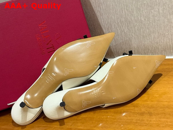 Valentino Garavani Bepointy Kidskin Slingback Pump in Ivory Replica