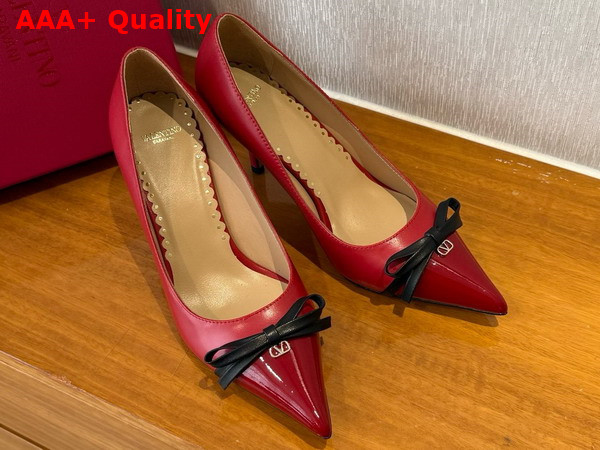 Valentino Garavani Bepointy Patent Leather and Kidskin Pump Red and Black Replica
