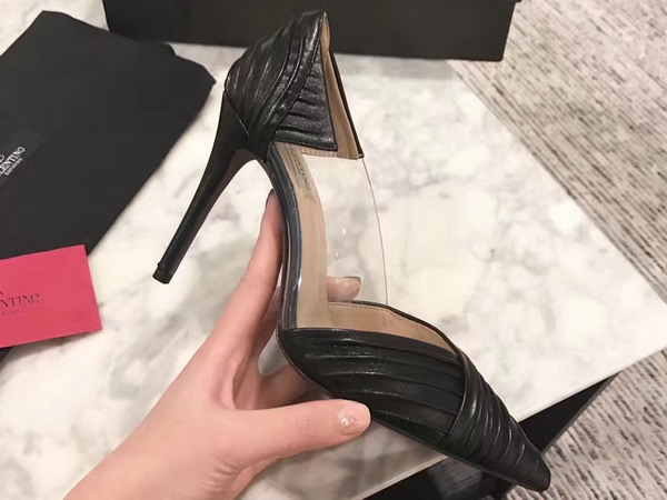 Valentino Garavani Pump in Black Draped Goatskin Leather For Sale