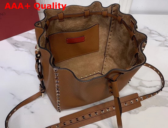 Valentino Garavani Small Rockstud Grainy Calfskin Bucket Bag in Brown Replica